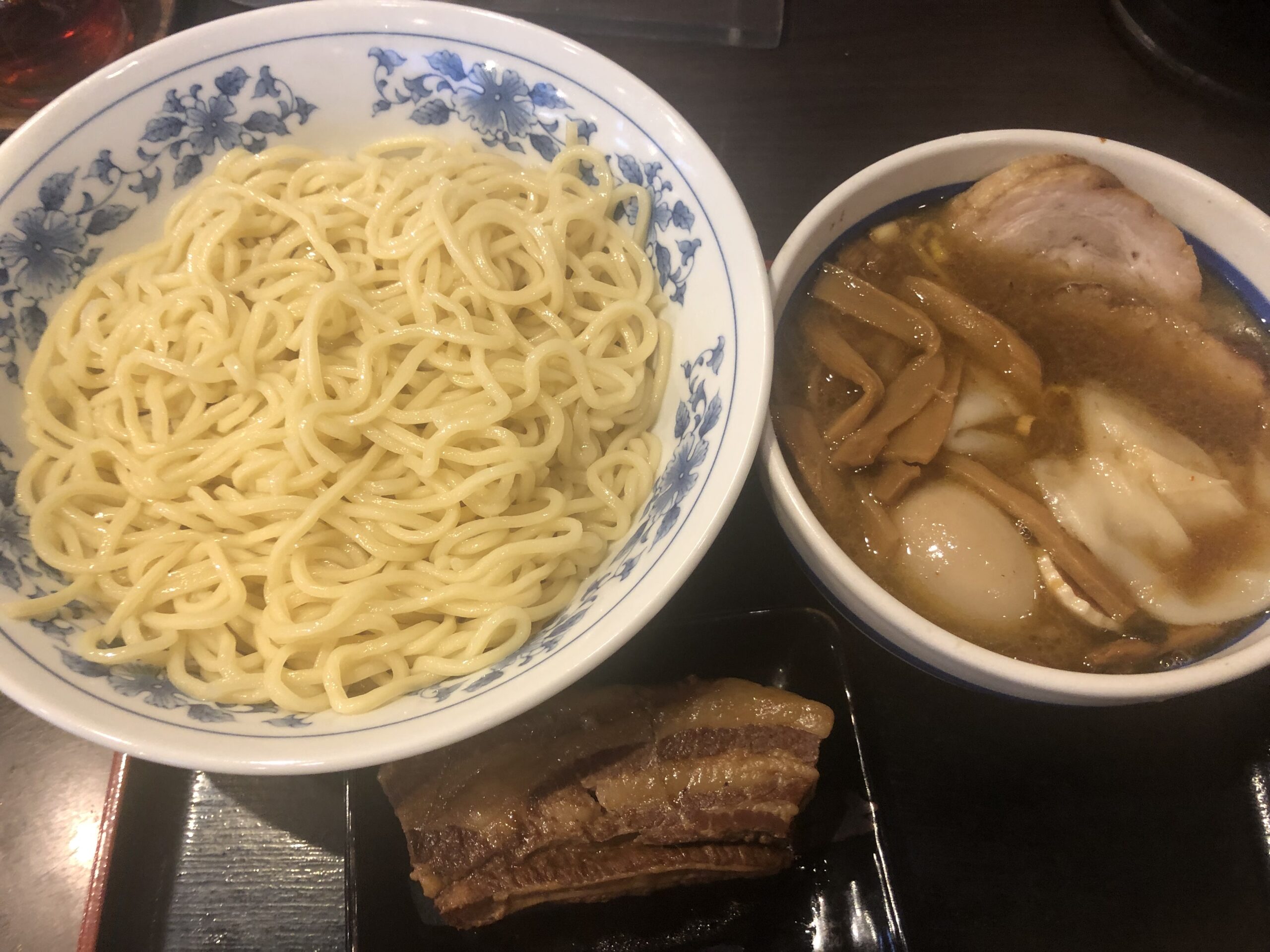 投稿についてもっと詳しく 「ラーメンの神様」山岸一雄氏の心を継ぐ名店。青森大勝軒の公式オンラインストアをご紹介します。