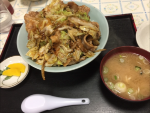 投稿についてもっと詳しく 【福島・いわき】デカ盛りの聖地「B級グルメ食堂 大将」｜辛口焼肉と3kg級ドリームセットで胃袋を試す