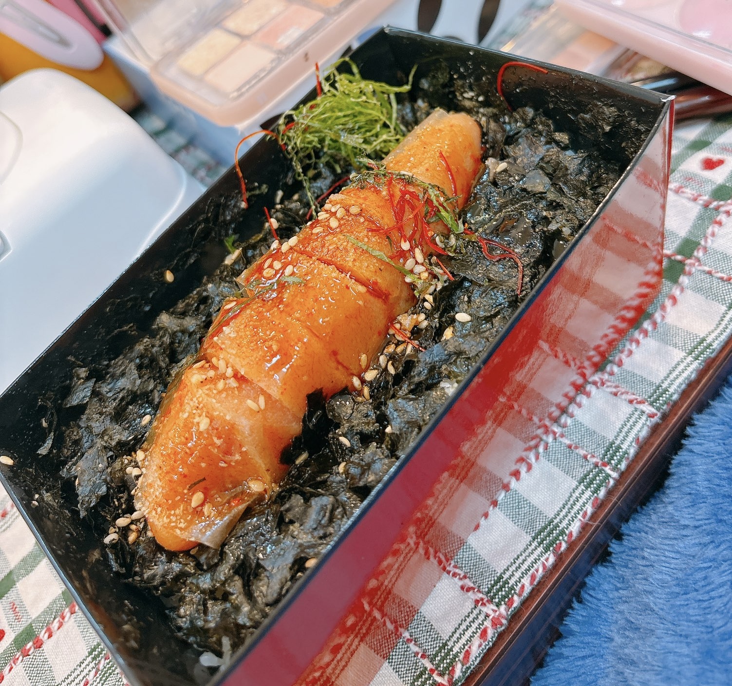 投稿についてもっと詳しく 【お取り寄せ】元祖博多めんたい重を自宅で堪能！公式通販の人気商品3選（昆布巻き明太子・明太煮こみつけ麺ほか）