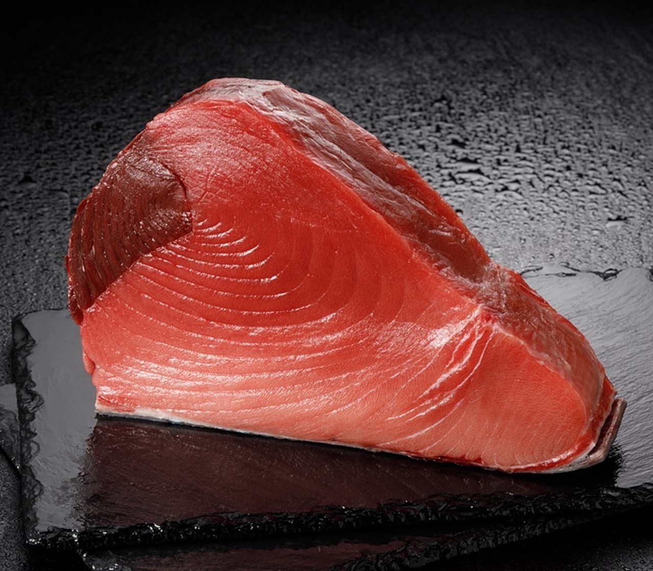 投稿についてもっと詳しく 新潟市場直送の完全生マグロを自宅で堪能！ツナキチ商店の生鮪ブロックが凄い