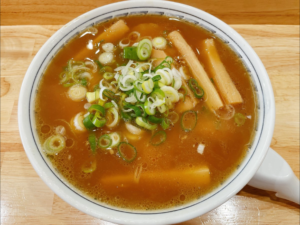 投稿についてもっと詳しく 【名古屋・好来系】鍋持参の常連が集う伝説の薬膳ラーメン「招福軒」｜元競輪選手が継承した一杯の物語